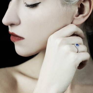 Lilou Blue Sapphire Ring