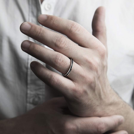 Ultimate Guide to Buying Men’s Wedding Rings